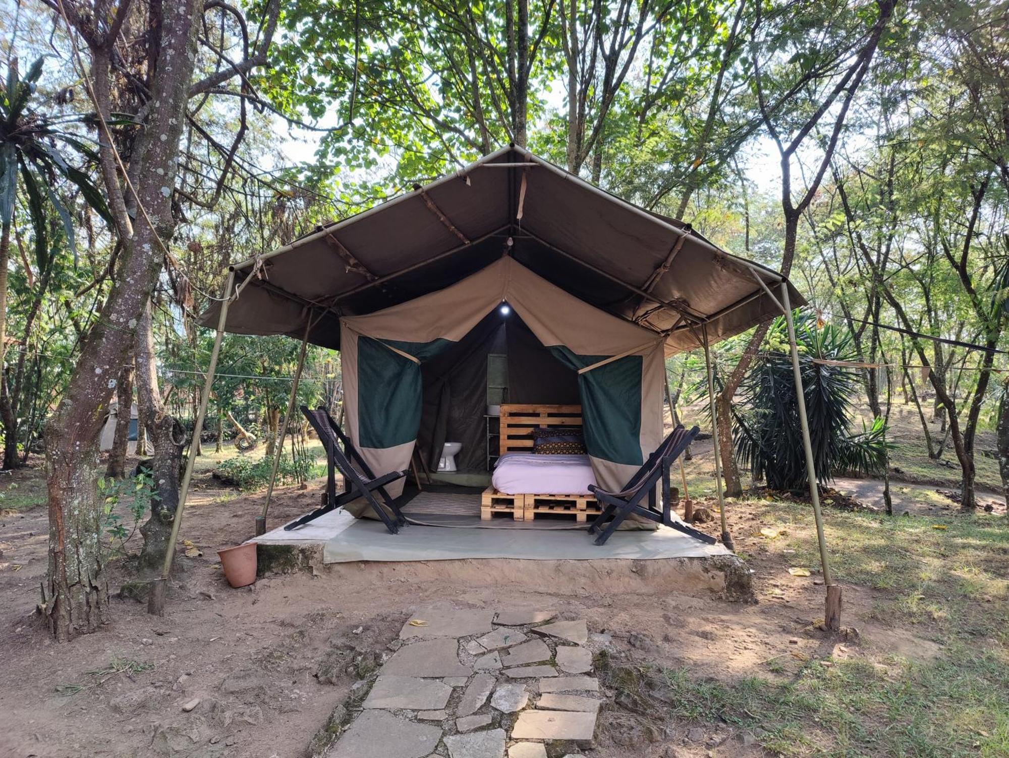 Red Rocks Rwanda - Campsite & Guesthouse Nyakinama Exterior foto